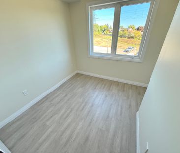 For Lease - 370 Fisher Mills Road Unit# C60, Cambridge, Ontario - Photo 4