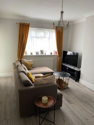 2 Bed Flat, Sulivan Court, SW6 - Photo 1