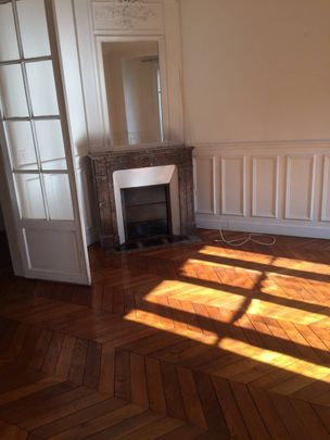 Location Appartement 4 pièces 96m² PARIS 15ème - Photo 1