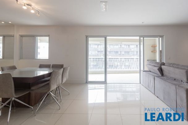 Apartamento - Photo 1