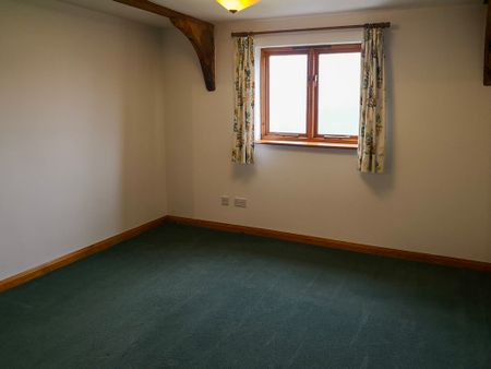 The Stables, Wadesmill, Ware - Photo 4