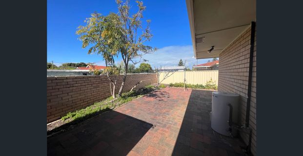 Relaxed coastal lifestyle - Photo 1