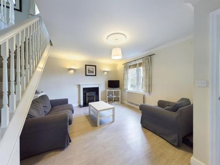 3 bedroom private hall to rent - Photo 2