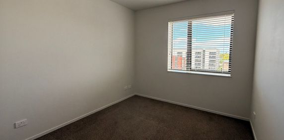 Two bedroom apartment - Photo 2