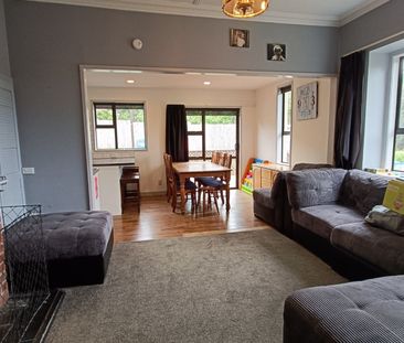 52 Neill Street, Abbotsford - Photo 2