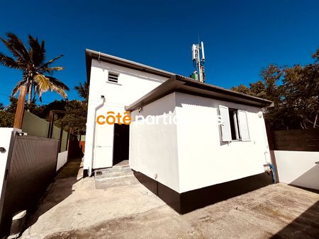 A LOUER - MAISON T4 + VARANGUE - RIVIERE ST LOUIS - Photo 2