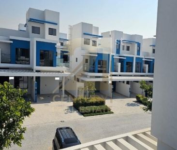 UNFURNISHED | VACANT | READY TO MOVE-IN - Photo 4