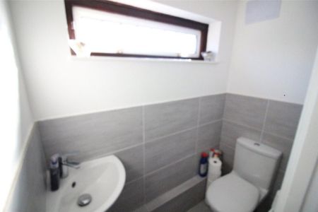 1 bedroom property to rent - Photo 3