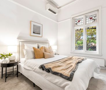 Renovated Brick Edwardian Home in a Prime Windsor Location - Photo 2