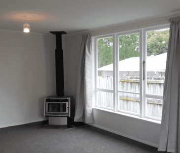 Tidy Family Home - Photo 3