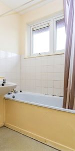 1 bedroom apartment to rent Oldbrook Boulevard, Oldbrook, Milton Keynes, Buckinghamshire, MK6 - Photo 3