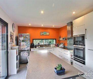 Location Maison 7 pièces 190m² ST REMY LES CHEVREUSE 78470 - Photo 1