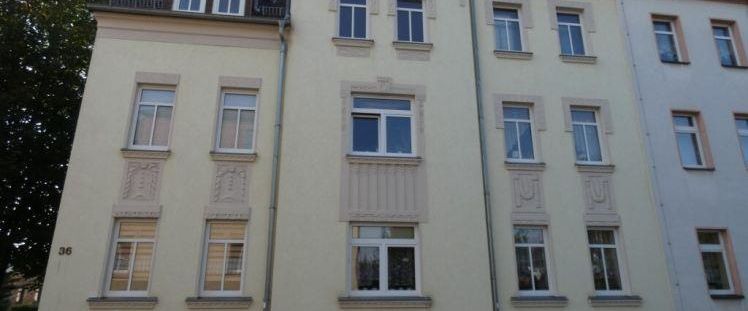 Dachgeschosswohnung mit Balkon - Photo 1