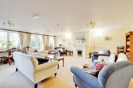 Andrews Lodge, Lymington - Photo 5
