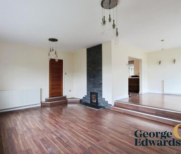 3 bedroom detached bungalow to rent - Photo 2