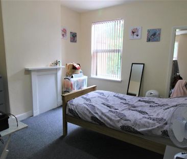 3 bedroom terraced house to rent - Photo 6