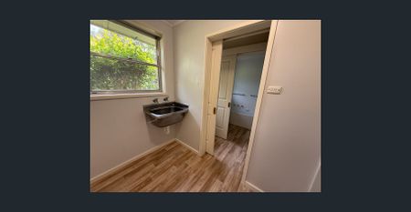 Convenient location & low maintenance - Photo 2