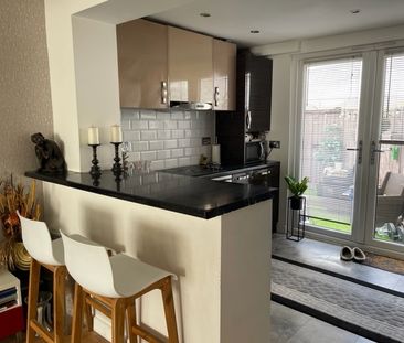 Room in a Shared House, Horton Avenue, NW2 - Photo 1