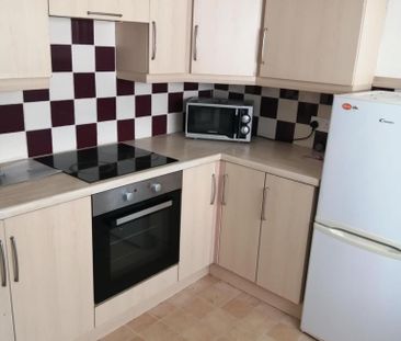 2 bedroom flat to rent - Photo 6