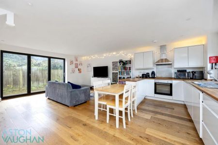 3 bedroom end of terrace house to rent - Photo 2