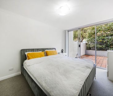 A Semi-Sized Parkside Apartment in Paddington Gardens - Photo 4