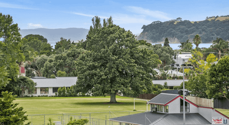 Coastal Retreat - 2Brm Scroll to Whangaparaoa School! - Photo 4