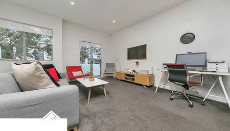 The perfect family home with "No Letting Fee". - Photo 3