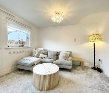 Logan Gardens, Oatlands, G5 8LJ - Photo 4