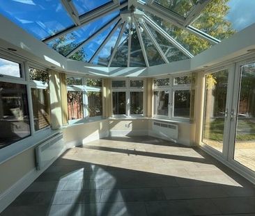 4 bedroom detached house to rent - Photo 5