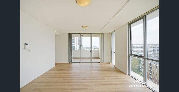 Renovated Modern 1 Bedroom For Rent - Photo 1