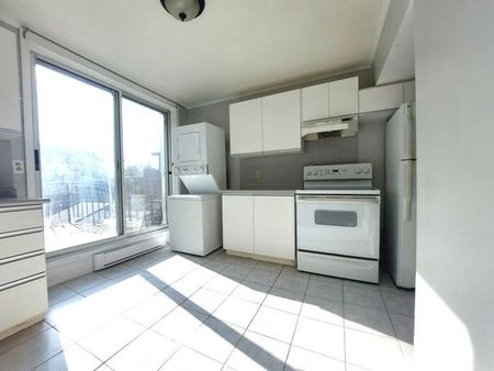 For Lease - 2143 Gerrard Street Unit# Upper, Toronto, Ontario - Photo 2