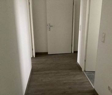 Umzug gefällig? Geräumige 3-Zi.-Wohnung mit Aussicht! - Photo 6