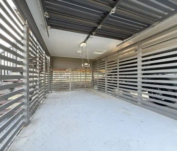 “Modern 1 bedroom home !!” - Photo 1