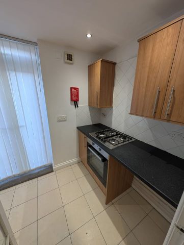 2 Bed Terraced House, Yelverton Road, CH42 - Photo 5