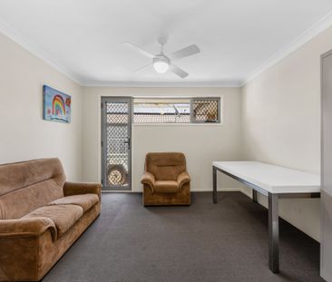 Comfortable and Convenient 4-Bedroom Family Home - Photo 2