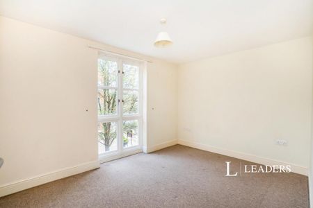 1 bedroom flat to rent - Photo 3