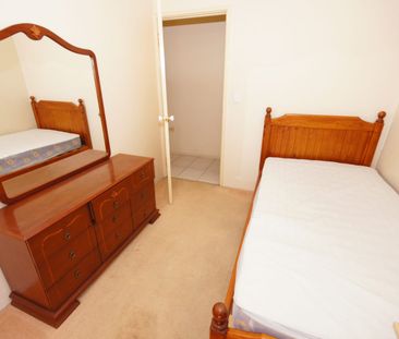 Fully Furnished Bedroom Available - 2 Mins Walk to Murdoch University - Photo 5