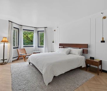 3bed+Den Downtown Condo — 3 Bedrooms+ Den Condo Unit - Photo 1