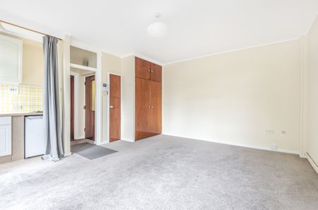 Dryden Court, Kennington, London, SE11 - Photo 5