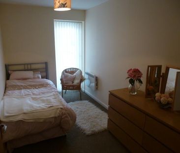 2 bedroom apartment to rent - Photo 4