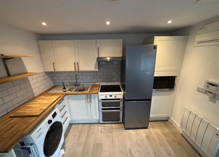 The Burrows, Leys Lane, Meriden - Photo 4