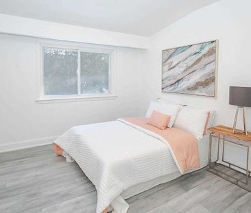 For Lease - 234 Pinetree Way, Mississauga, Ontario - Photo 4