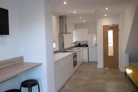 Room @ Anderson Crescent, Beeston, NG9 2PS - Photo 3