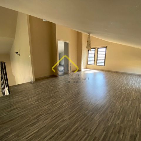 Location Maison 6 pièces 165m² LA MONTAGNE 97417 - Photo 1
