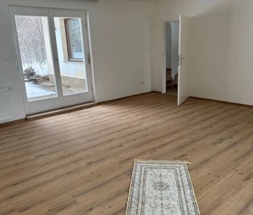 — ###ERSTBEZUG###Exklusives Wohnerlebnis am Römerberg – Ruhe, Natur... - Foto 1