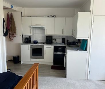 Studio Flat, Park House, N4 - Photo 3