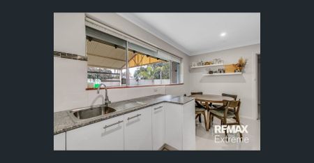 GREAT FAMILY HOME IN A CENTRAL LOCATION - Photo 5