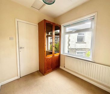 4 bedroom semi-detached house to rent - Photo 5