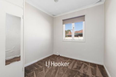220 Clarke Street East, Carey Park WA - Photo 5