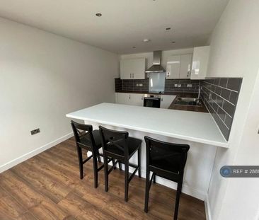2 bedroom flat to rent - Photo 6